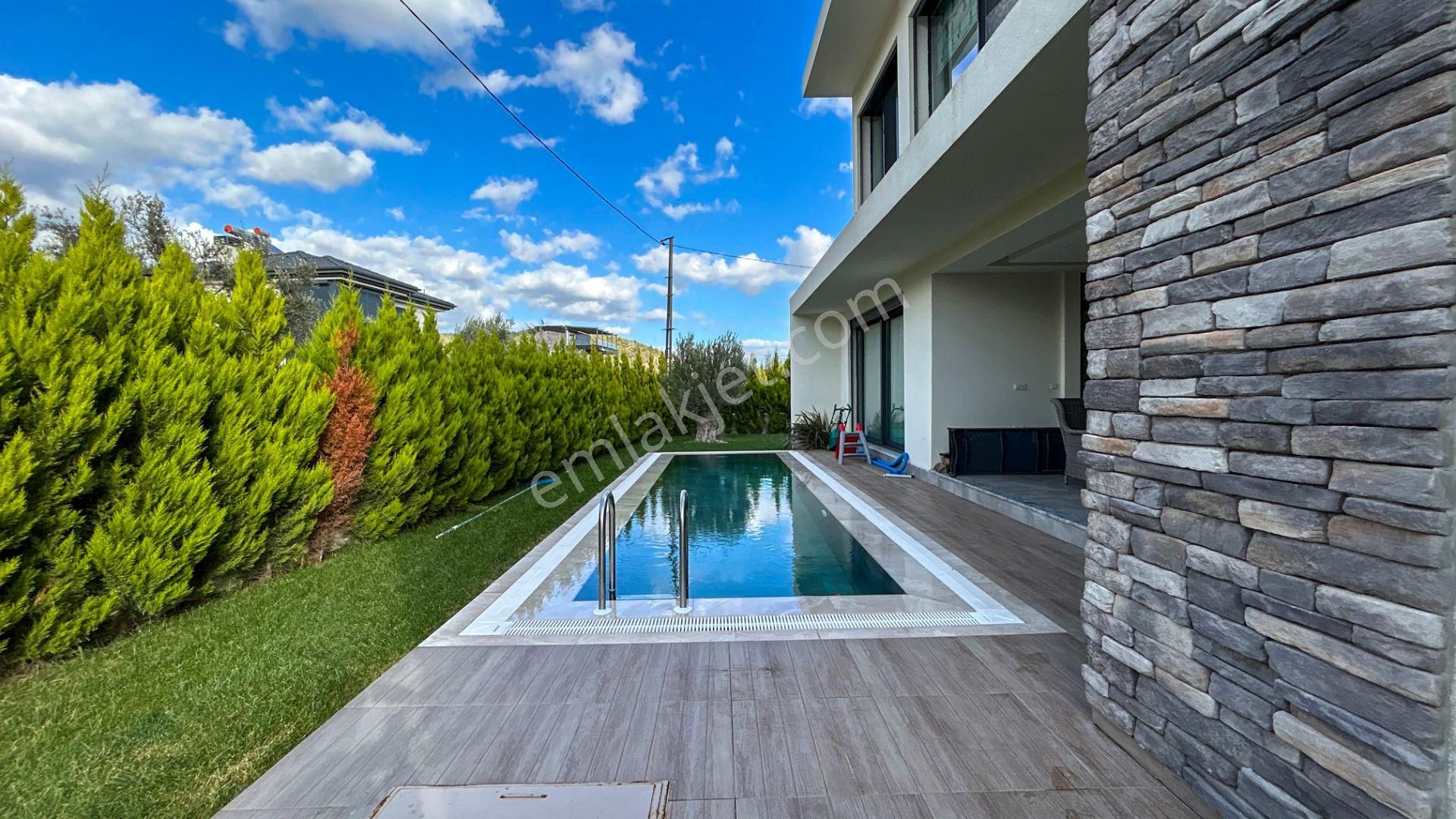 Güre Çamlıbel'de 380m2 Arsa İçerisinde Satılık Müstakil Havuzlu Villa - Görsel 35