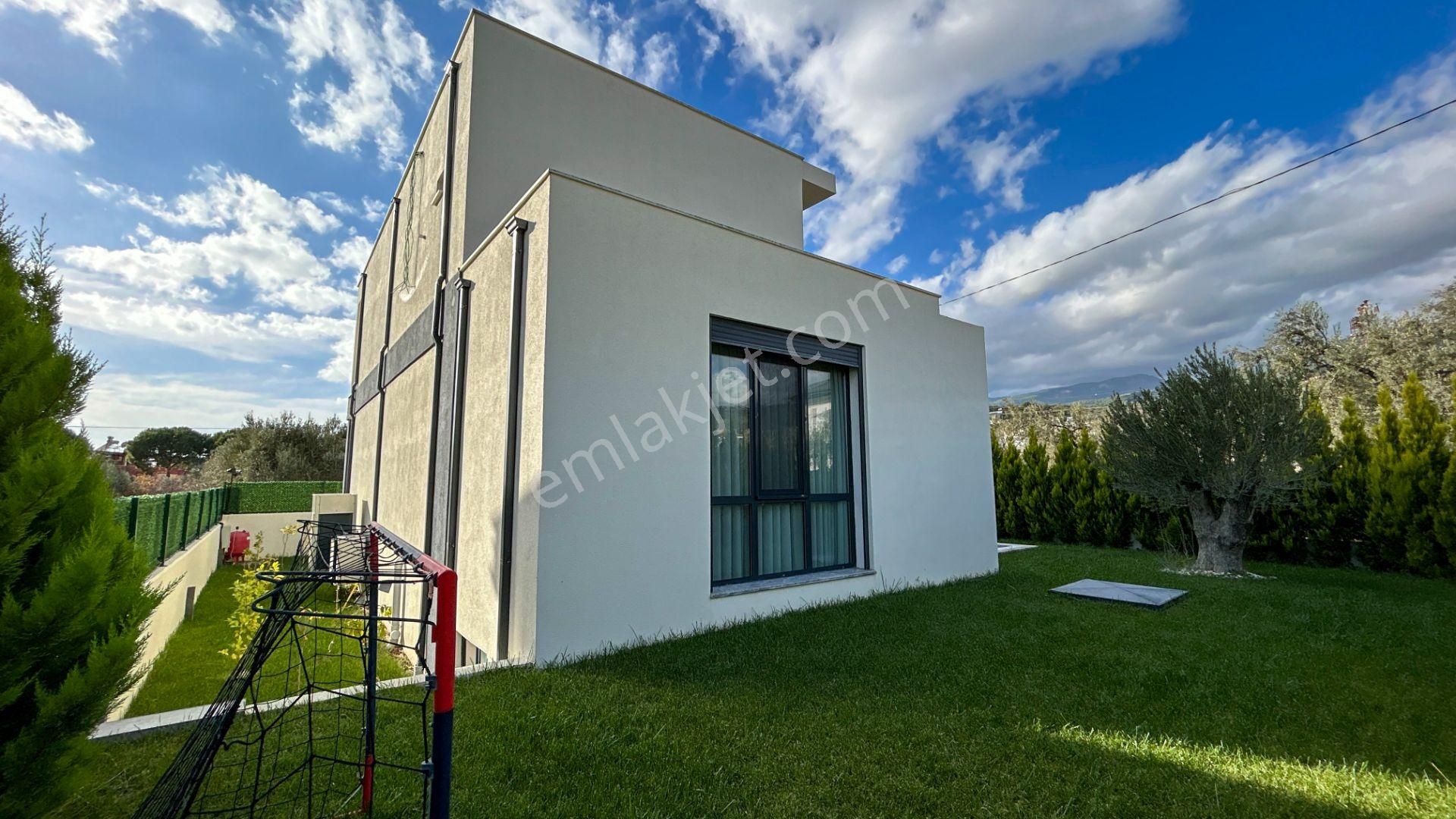 Güre Çamlıbel'de 380m2 Arsa İçerisinde Satılık Müstakil Havuzlu Villa - Görsel 4