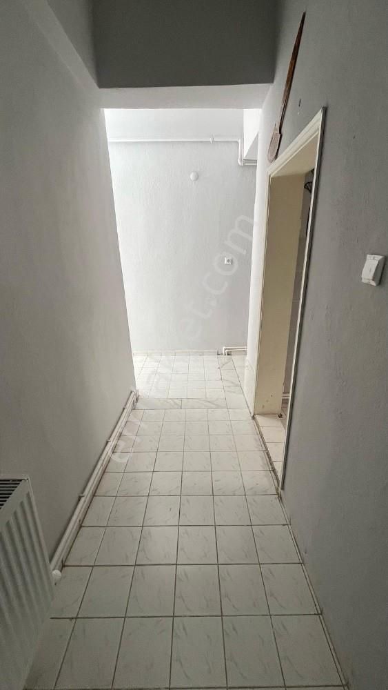 Anadolu Emlaktan Çarşı Merkezde 2+1 Geniş Satılık Daire - Görsel 14