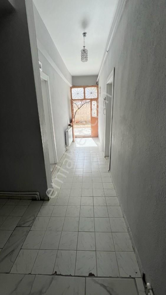 Anadolu Emlaktan Çarşı Merkezde 2+1 Geniş Satılık Daire - Görsel 13