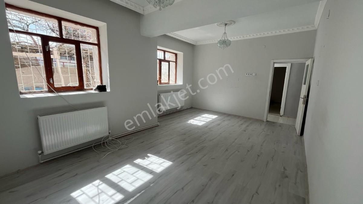 Anadolu Emlaktan Çarşı Merkezde 2+1 Geniş Satılık Daire - Görsel 11