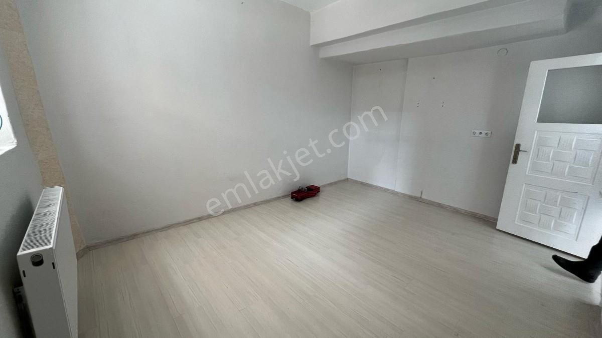 Anadolu Emlaktan Çarşı Merkezde 2+1 Geniş Satılık Daire - Görsel 9