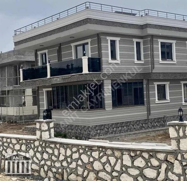 Toroslar Gözne Satılık Villa (acil Son Fiyat) Gözne'de 5+1 Villa Nezih Güvenli Sitede Sıfır