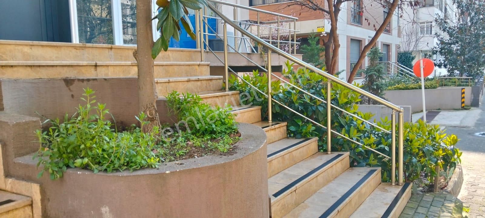 Suadiye, Tekke Sok. 100 M2, 3+1 Satılık Konut 12.500.000 Tl