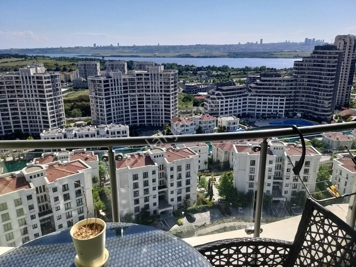 Küçükçekmece Atakent Hastaneye Yakın Kiralık Daire Halkalı Atakent İstanbul Sarayları Nda 1+1 84m2 Kiralık Daire