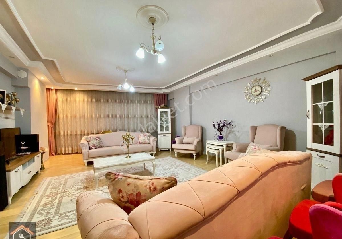 Günay Emlak'tan Torbalı Merkezde 4+1 200 M2 Asansörlü Satılık Arakat - Görsel 8