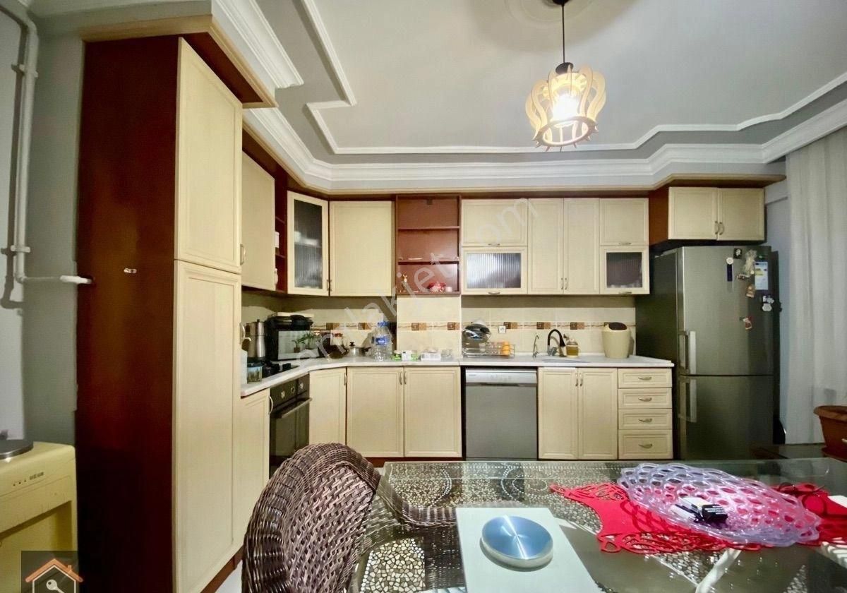 Günay Emlak'tan Torbalı Merkezde 4+1 200 M2 Asansörlü Satılık Arakat - Görsel 18