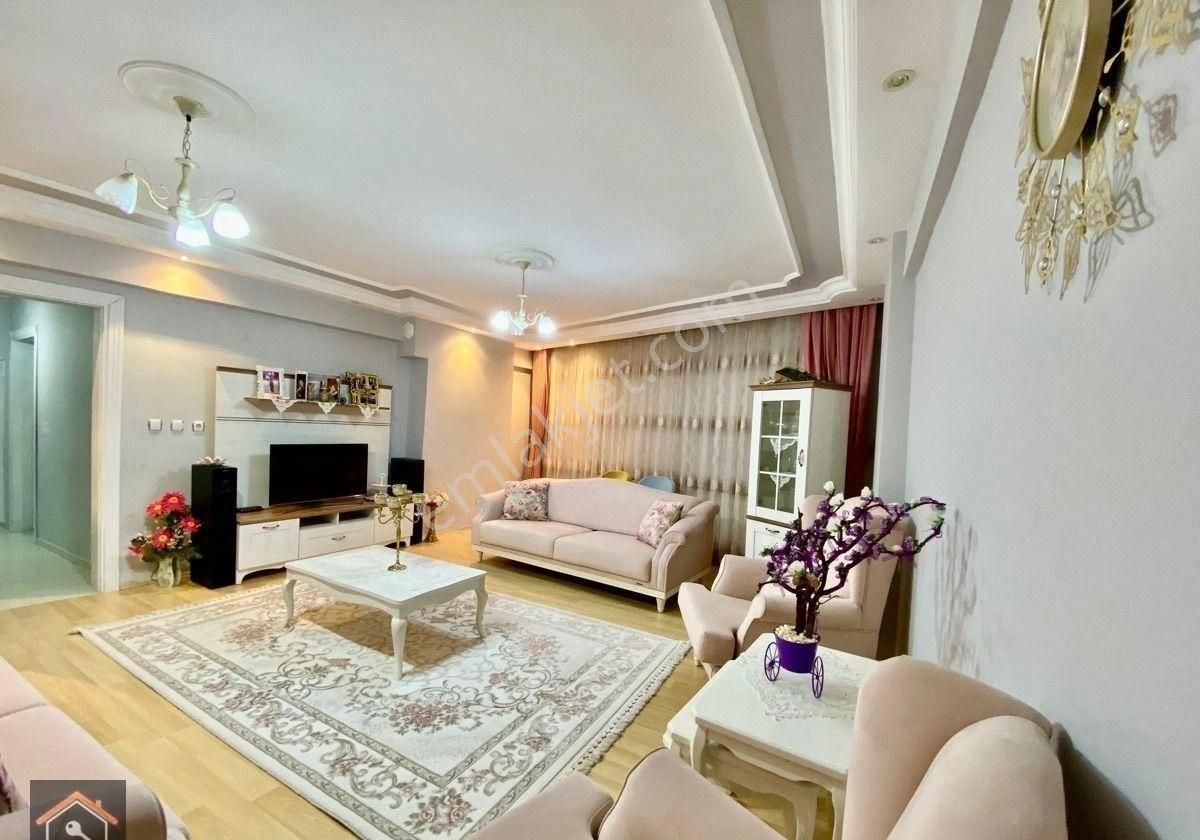 Günay Emlak'tan Torbalı Merkezde 4+1 200 M2 Asansörlü Satılık Arakat - Görsel 20