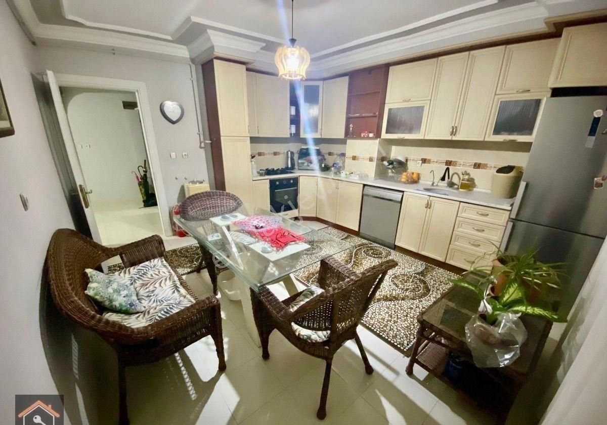 Günay Emlak'tan Torbalı Merkezde 4+1 200 M2 Asansörlü Satılık Arakat - Görsel 14