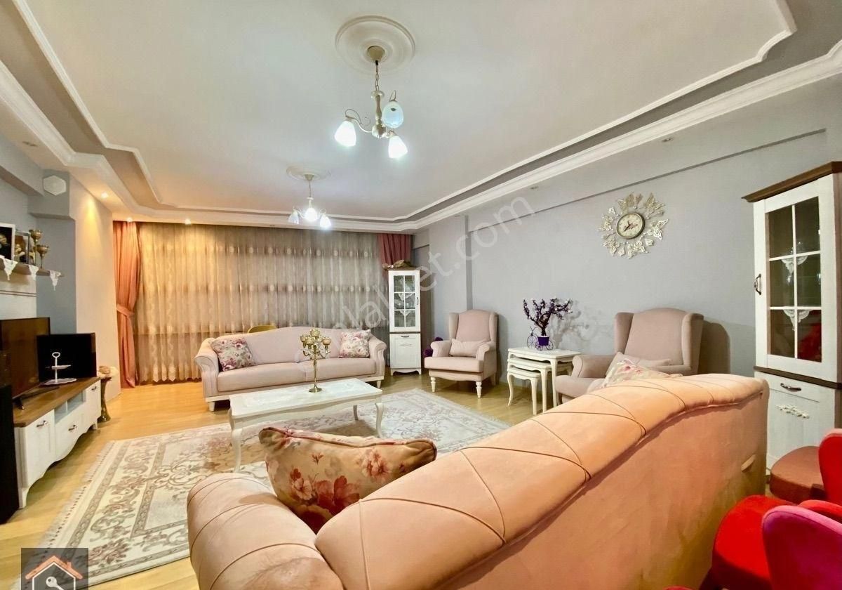 Günay Emlak'tan Torbalı Merkezde 4+1 200 M2 Asansörlü Satılık Arakat - Görsel 7
