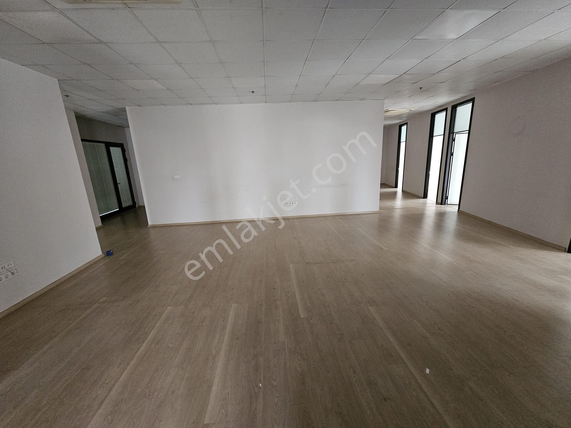 Maltepe Ofistanbul Plaza Kdv'li 385m2 Kiralık İskanlı Boş Ofis - Görsel 13