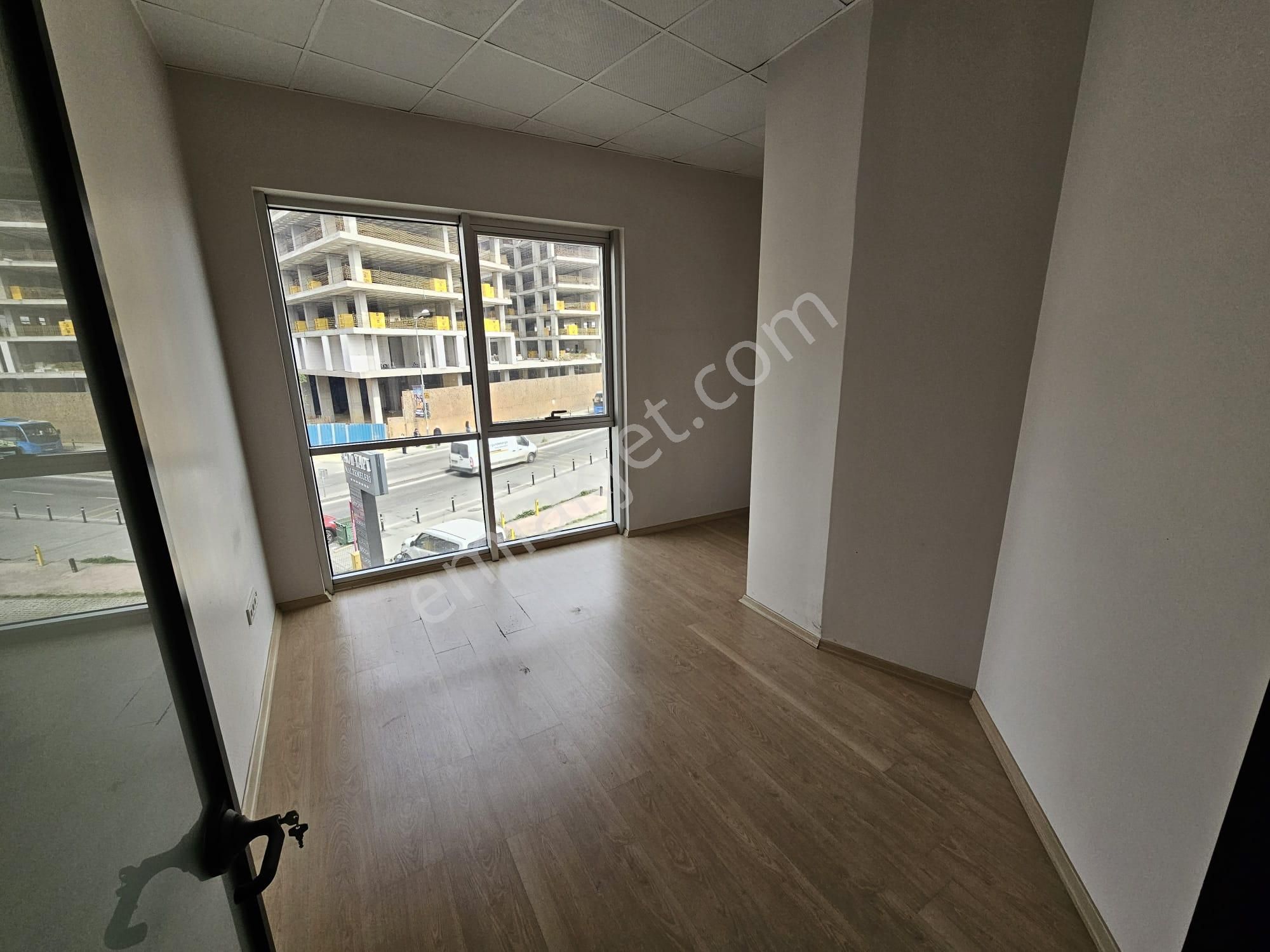 Maltepe Ofistanbul Plaza Kdv'li 385m2 Kiralık İskanlı Boş Ofis - Görsel 5