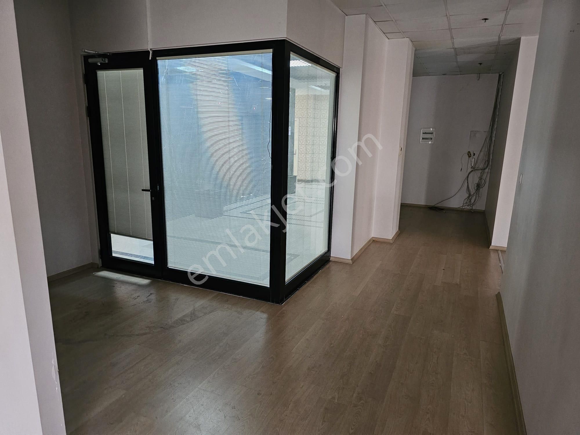 Maltepe Ofistanbul Plaza Kdv'li 385m2 Kiralık İskanlı Boş Ofis - Görsel 6
