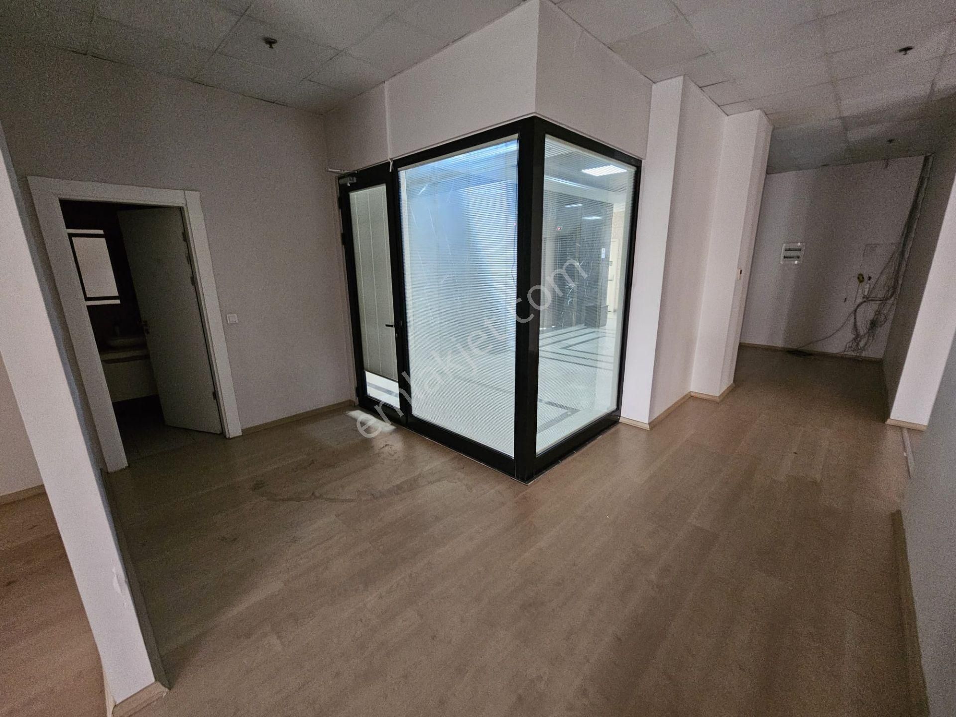 Maltepe Ofistanbul Plaza Kdv'li 385m2 Kiralık İskanlı Boş Ofis - Görsel 32
