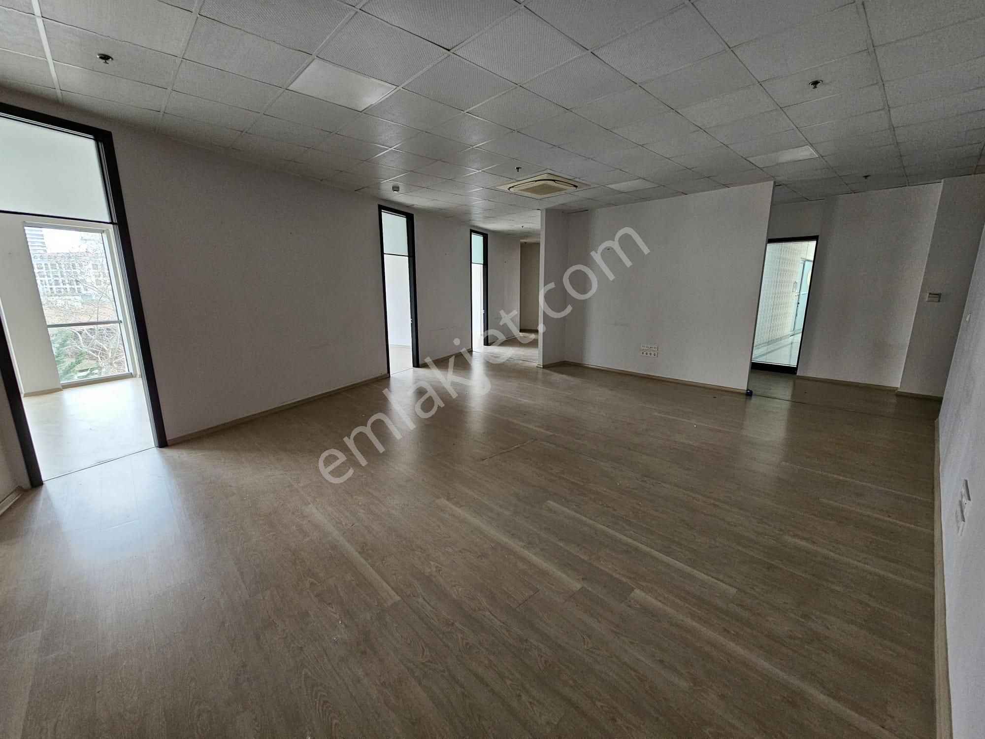 Maltepe Ofistanbul Plaza Kdv'li 385m2 Kiralık İskanlı Boş Ofis - Görsel 28