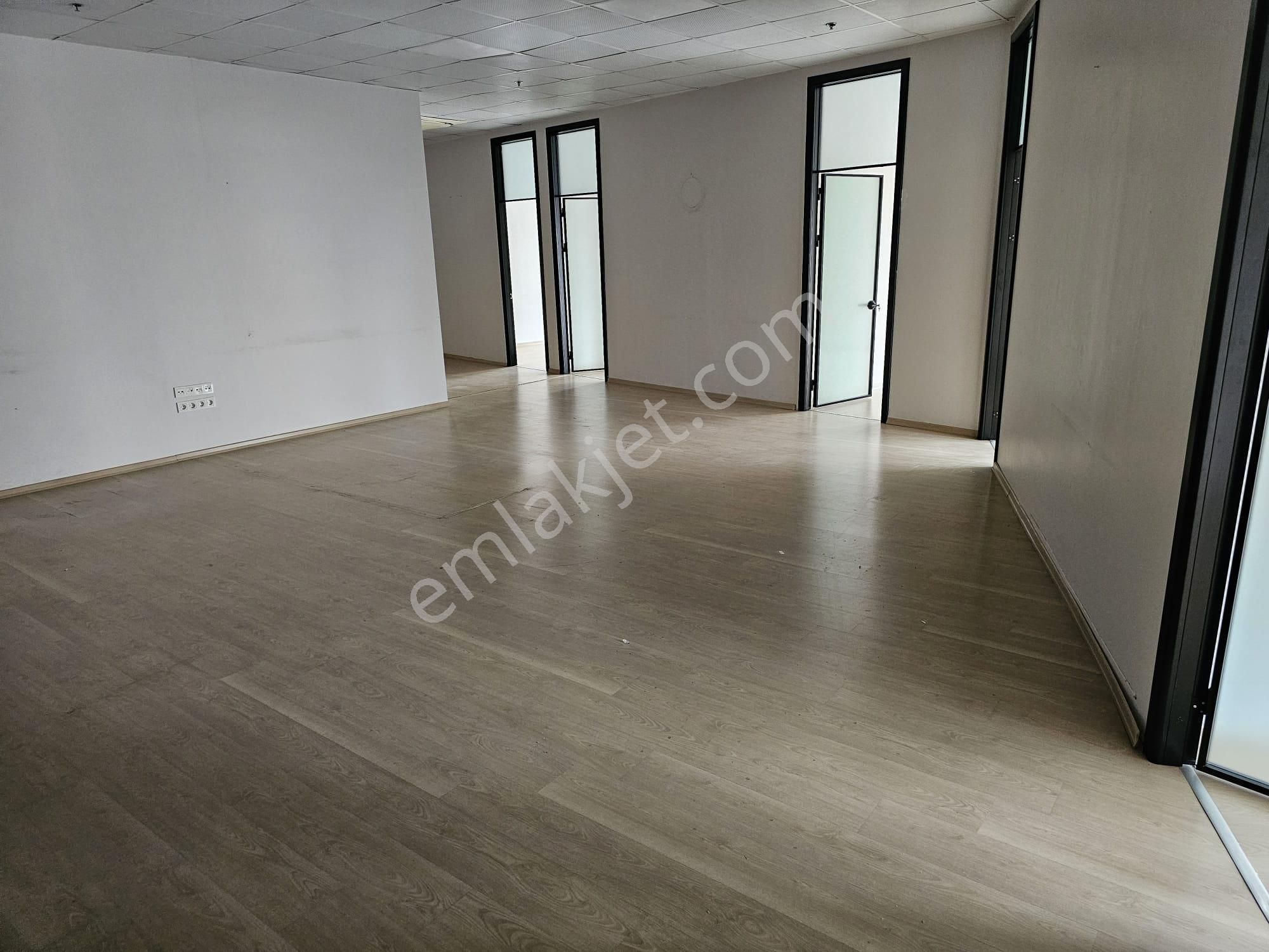 Maltepe Ofistanbul Plaza Kdv'li 385m2 Kiralık İskanlı Boş Ofis - Görsel 27