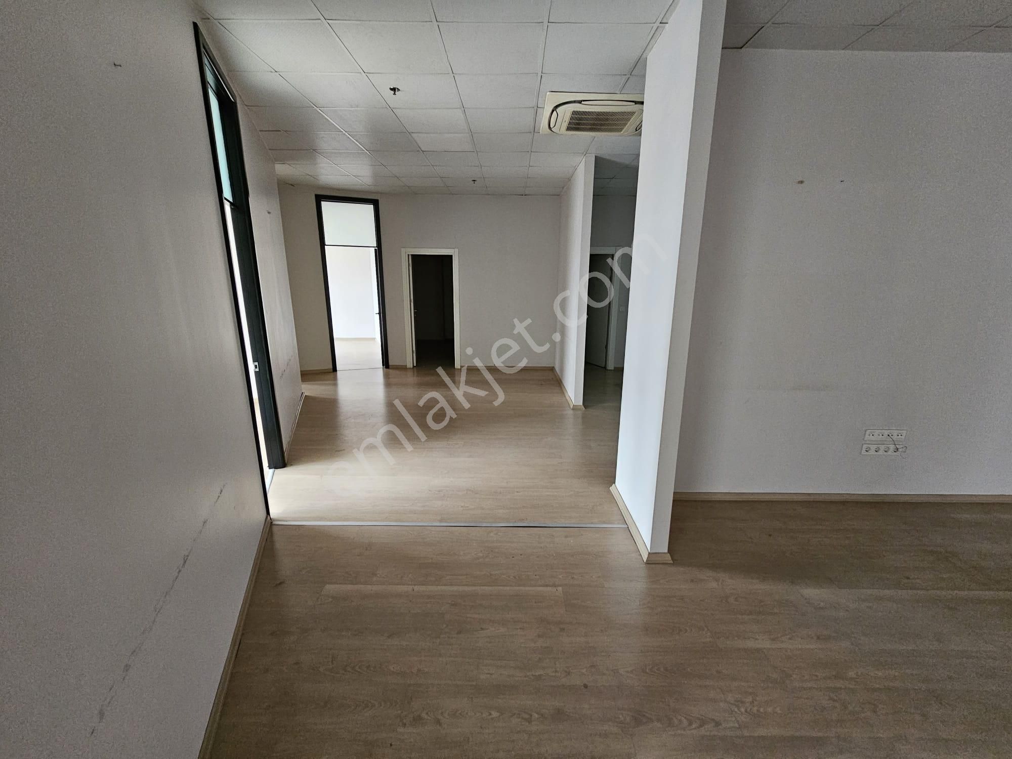 Maltepe Ofistanbul Plaza Kdv'li 385m2 Kiralık İskanlı Boş Ofis - Görsel 7