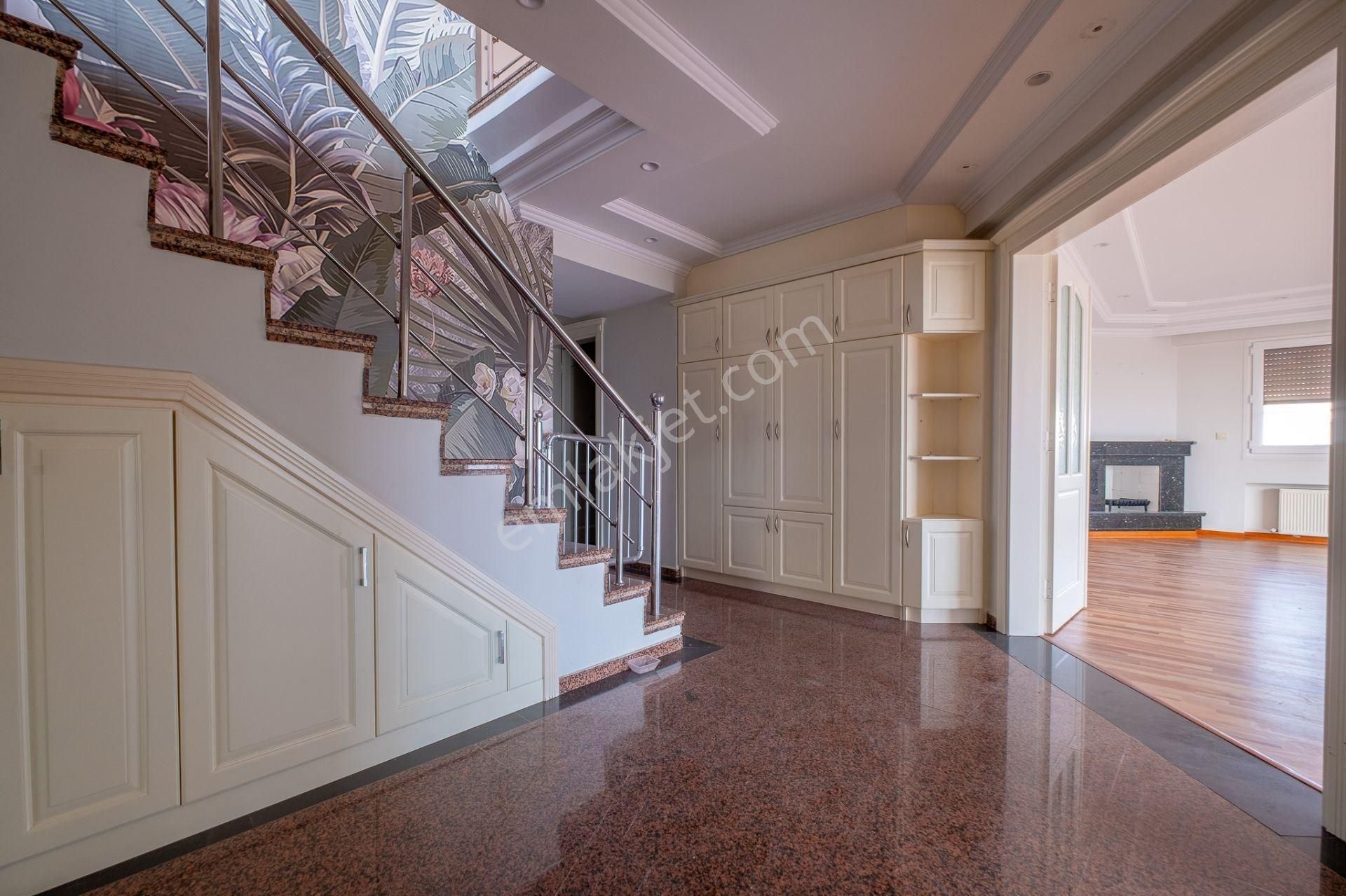 Dağıstan Gayrimenkulden 6+2 480 M2 Üst Dubleks - Görsel 9