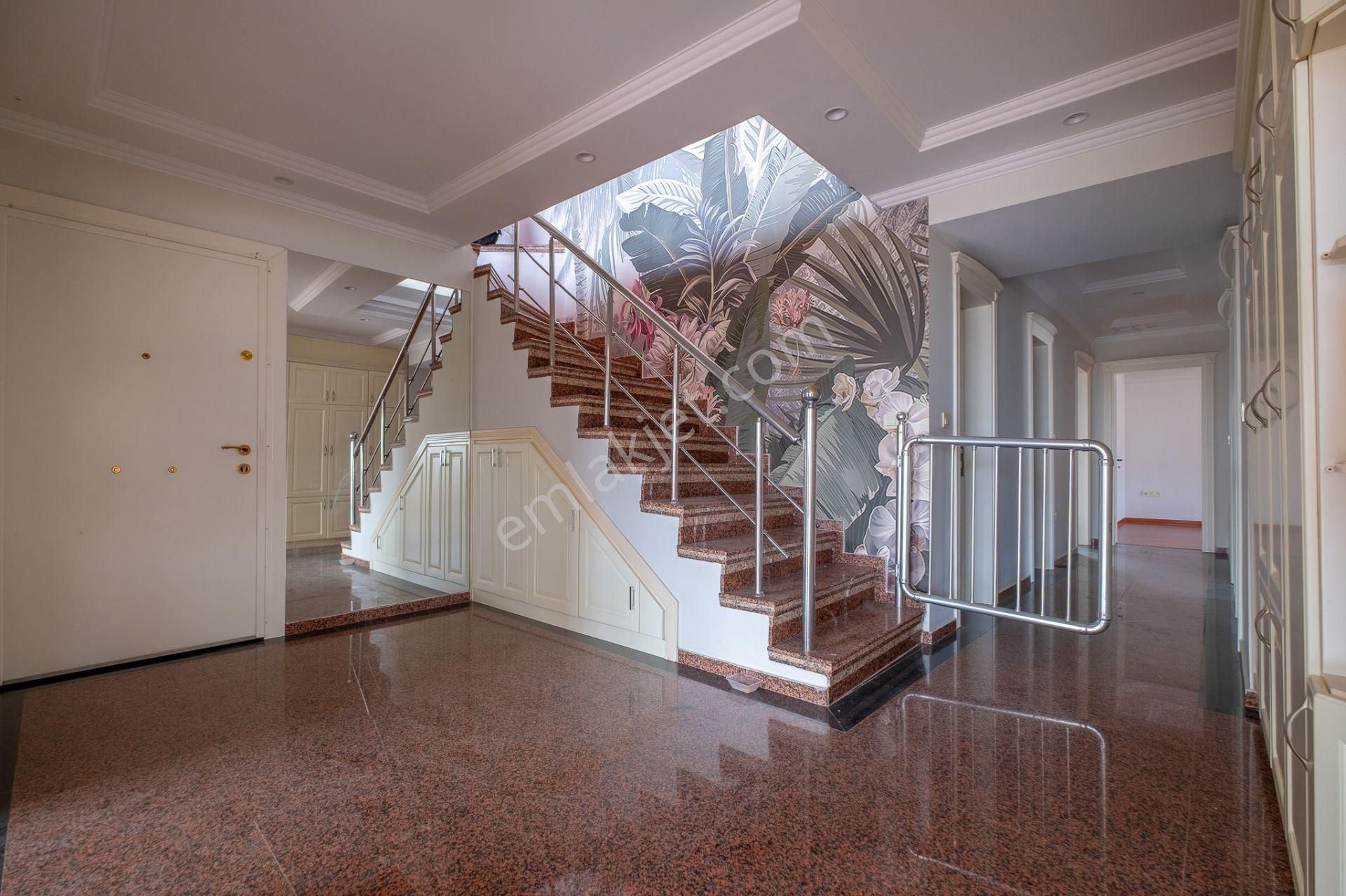 Dağıstan Gayrimenkulden 6+2 480 M2 Üst Dubleks - Görsel 6