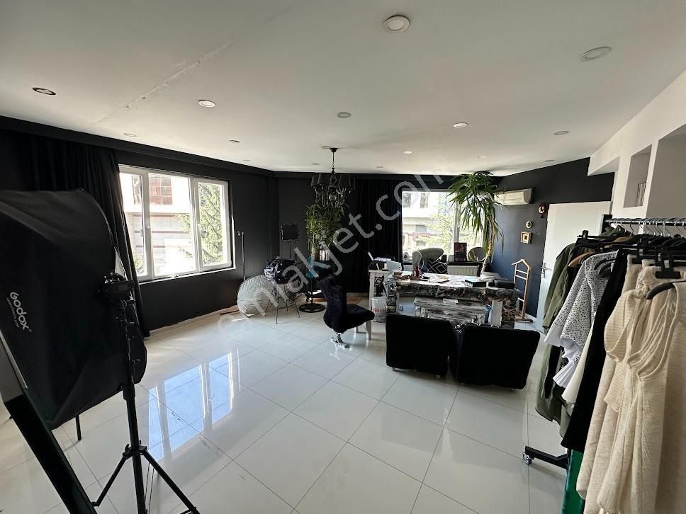 Şişli Bomonti Meydanda Emsalsiz, İş Merkezinde Tam Kat - Görsel 33