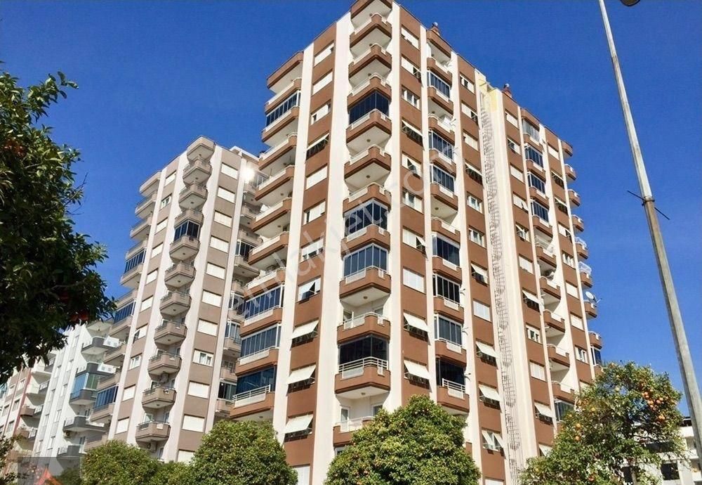 Efeler Cumhuriyet Satılık Daire Eab’den Aydın Satılık 3+1 180 M2 Bahçe Katı Cumhuriyet Mah. Site İçinde Doğalgazlı Daire