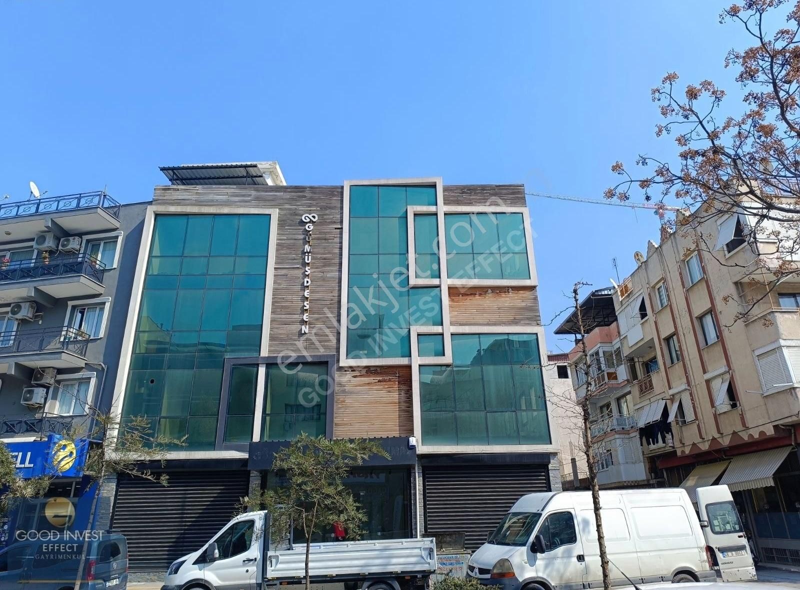 Bornova Yeşilova Kiralık Dükkan & Mağaza Yeşilova Abdi İpekçi Caddesi Üzerinde 600 M2 Kiralık İş Yeri