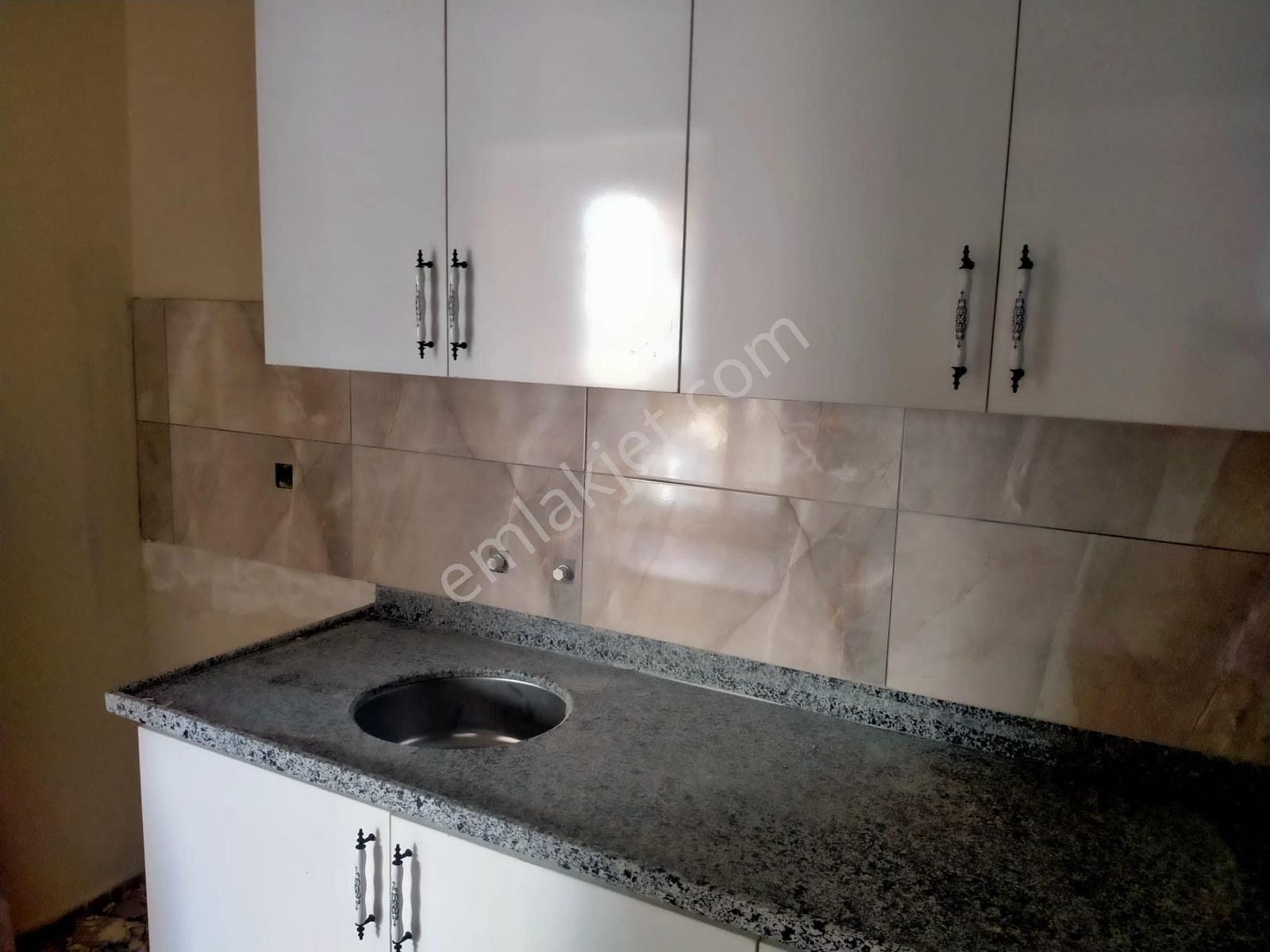 Mersin Akdeniz Barış Mah.kiralık 1+1 Daire - Görsel 5