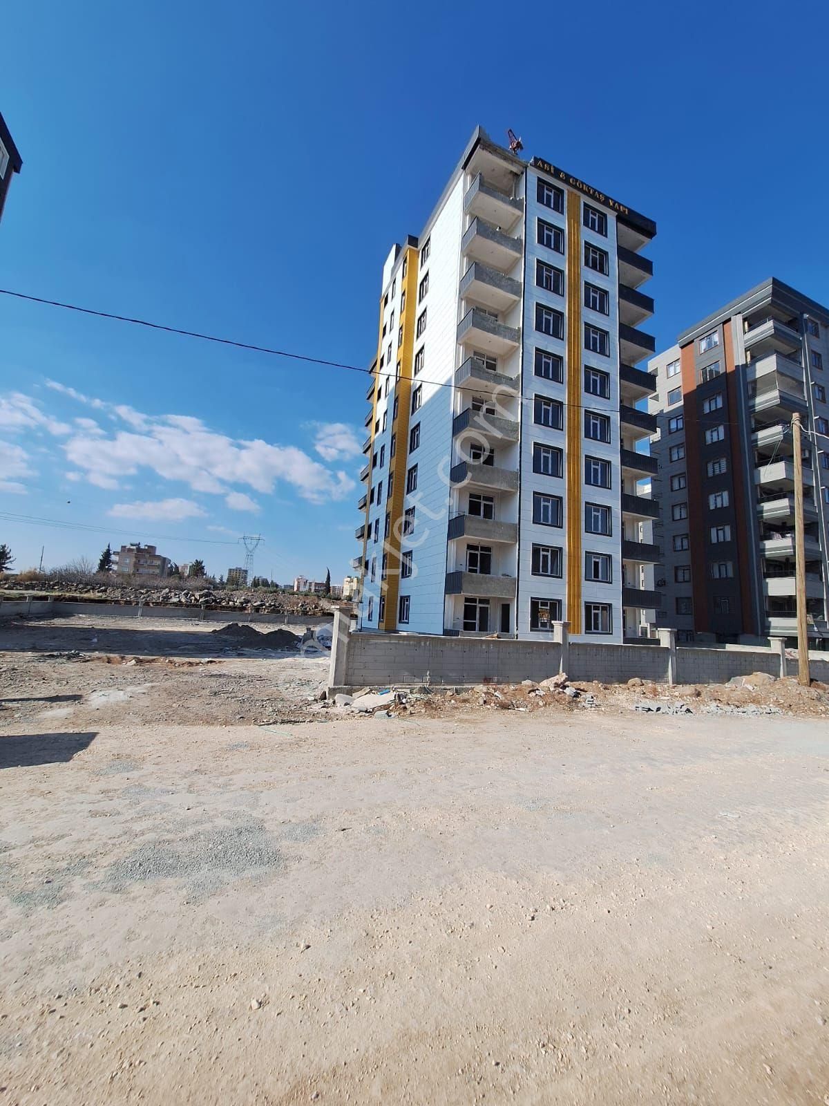 Karaköprü Seyrantepe Satılık Daire Fırat Emlaktan Maşuk Seyrantepe'de Uygun 3+1 Arakat Daire