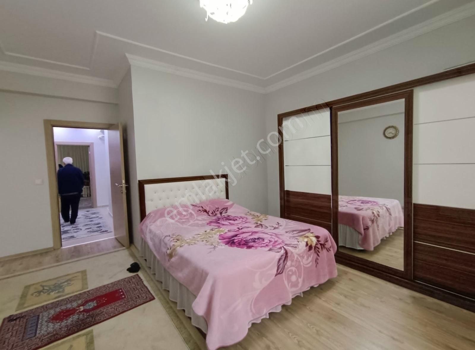 Akpiyar Mahallesi Aksa Doğalgaz Caddesi Acil Satılık 4+1 Daire. - Görsel 13