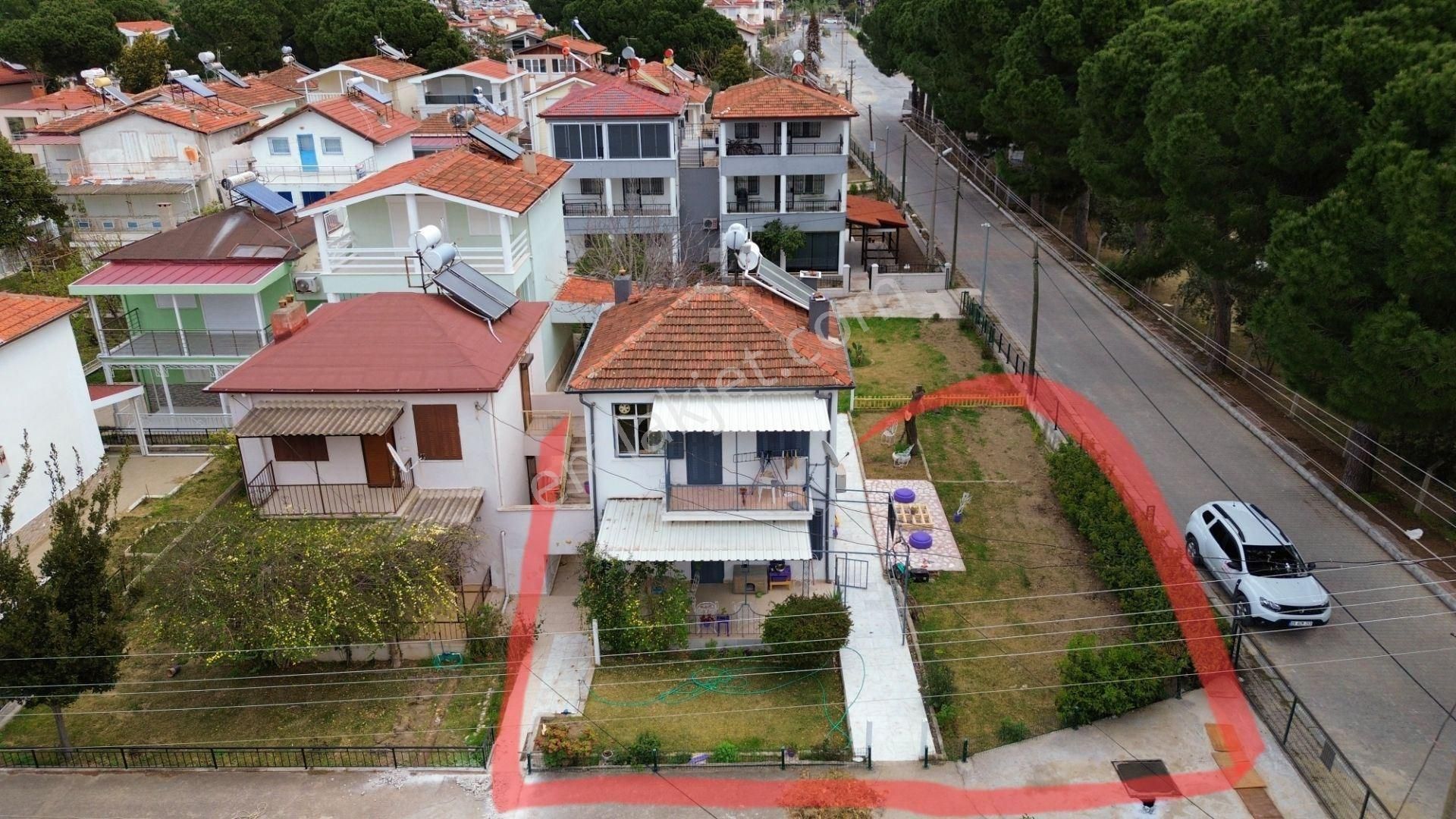 Kuşadası Davutlar Satılık Villa Kuşadası Davutlar Sahile 100 Metre Satılık Villa