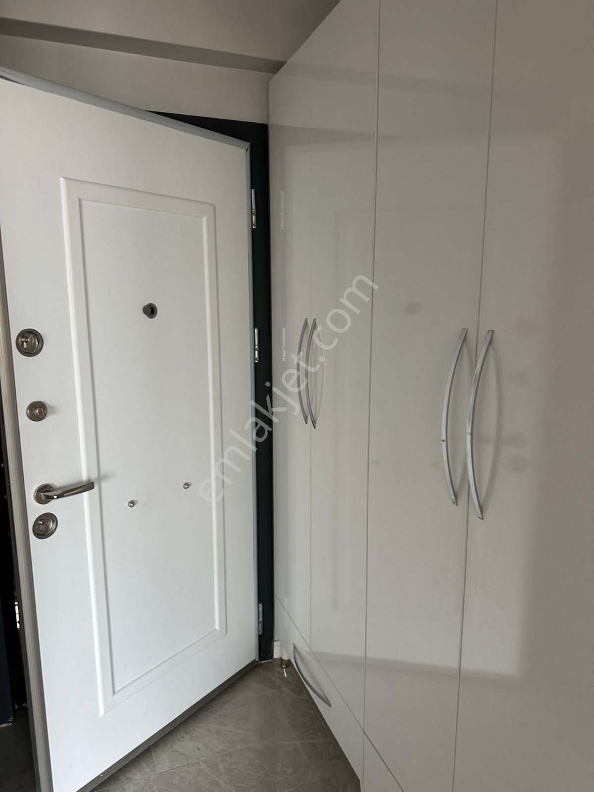 Truva'dan İstiklal'de Satılık 2+1 Tarzında 2 Balkonlu Lüks Daire - Görsel 8