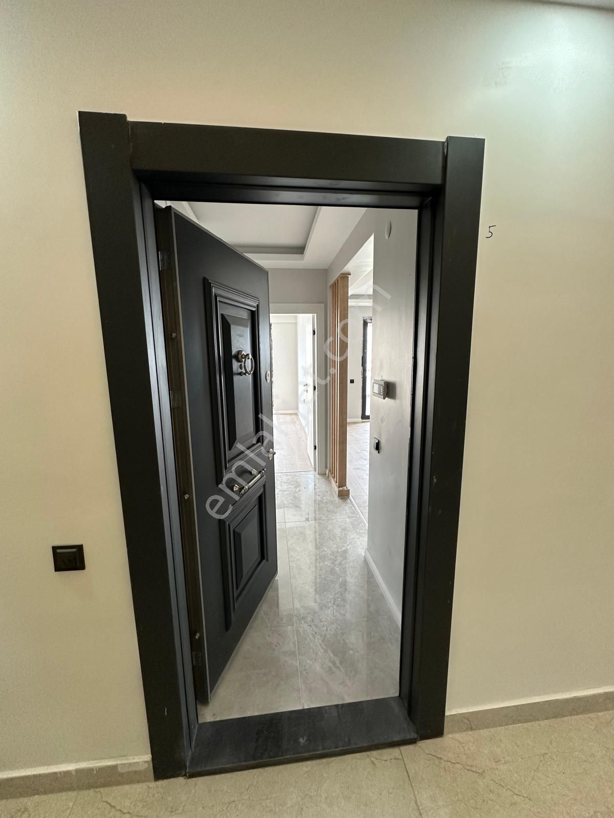 Truva'dan İstiklal'de Satılık 2+1 Tarzında 2 Balkonlu Lüks Daire - Görsel 7