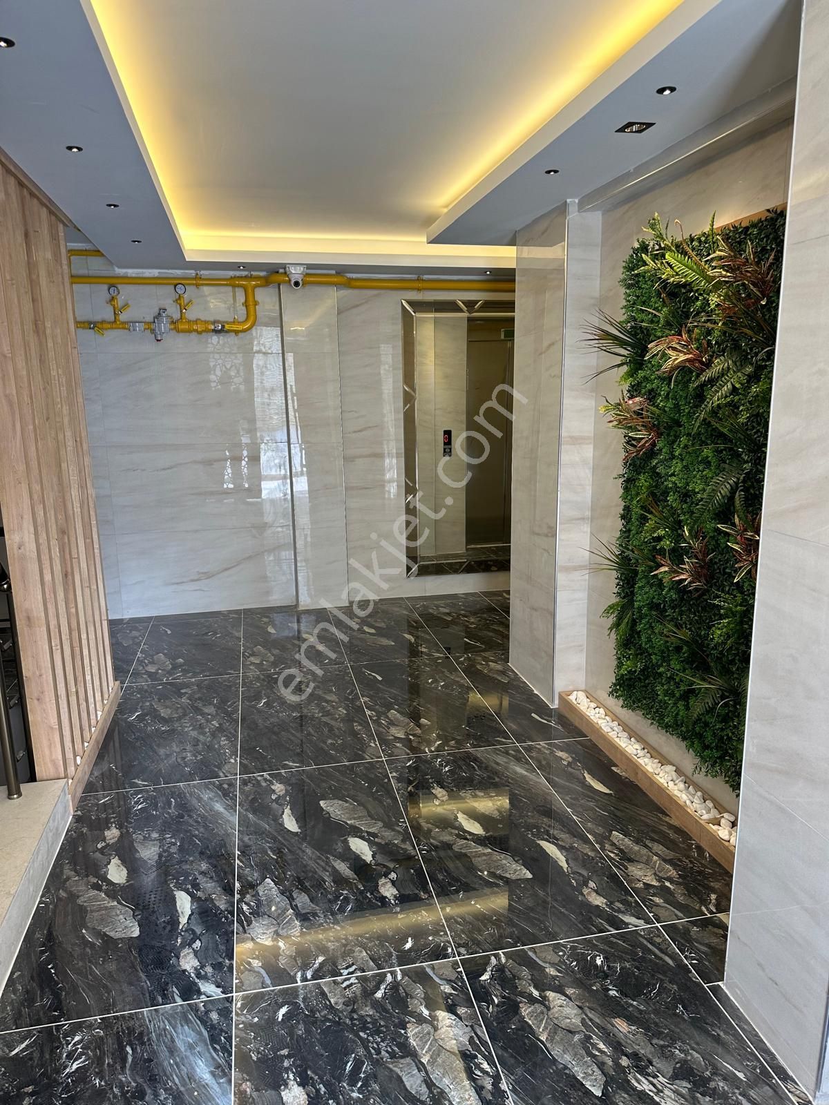 Truva'dan İstiklal'de Satılık 2+1 Tarzında 2 Balkonlu Lüks Daire - Görsel 3