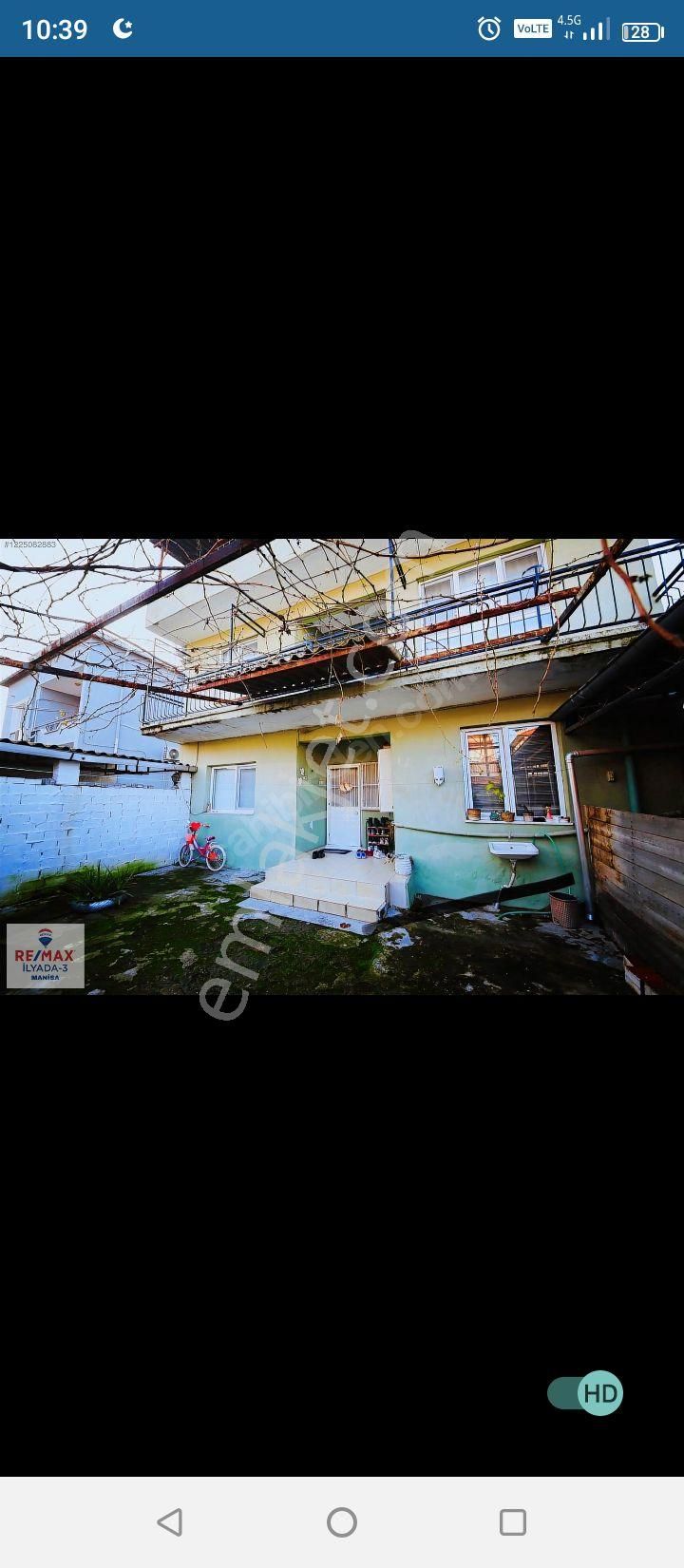 Manisa Saruhanlı Satılık Daire Saruhanlı Merkezde 3 Katlı Müstakil Evin 1. Katı Satilik