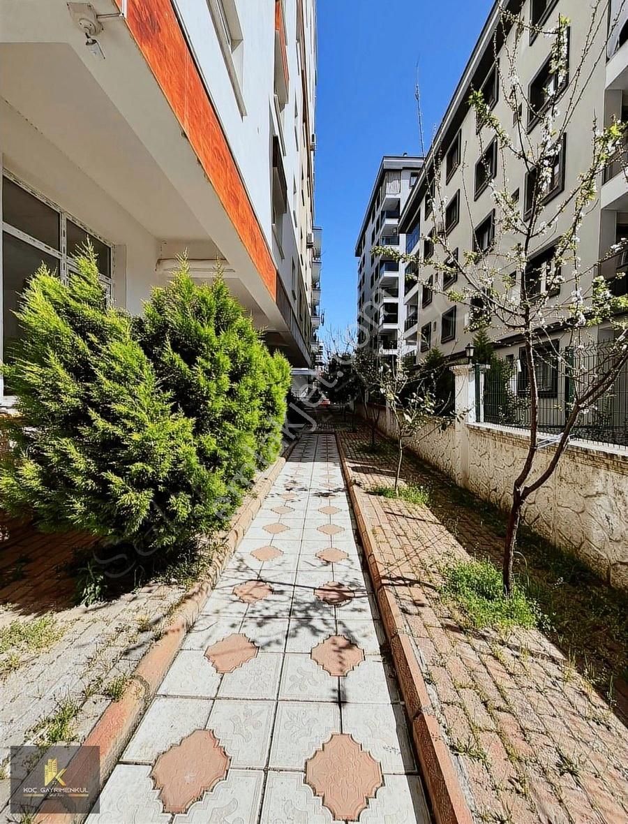 İncirliova Cumhuriyet Kiralık Daire Koç Gayrimenkulden İncirliovanın En Büyük 3+1 Dairesi