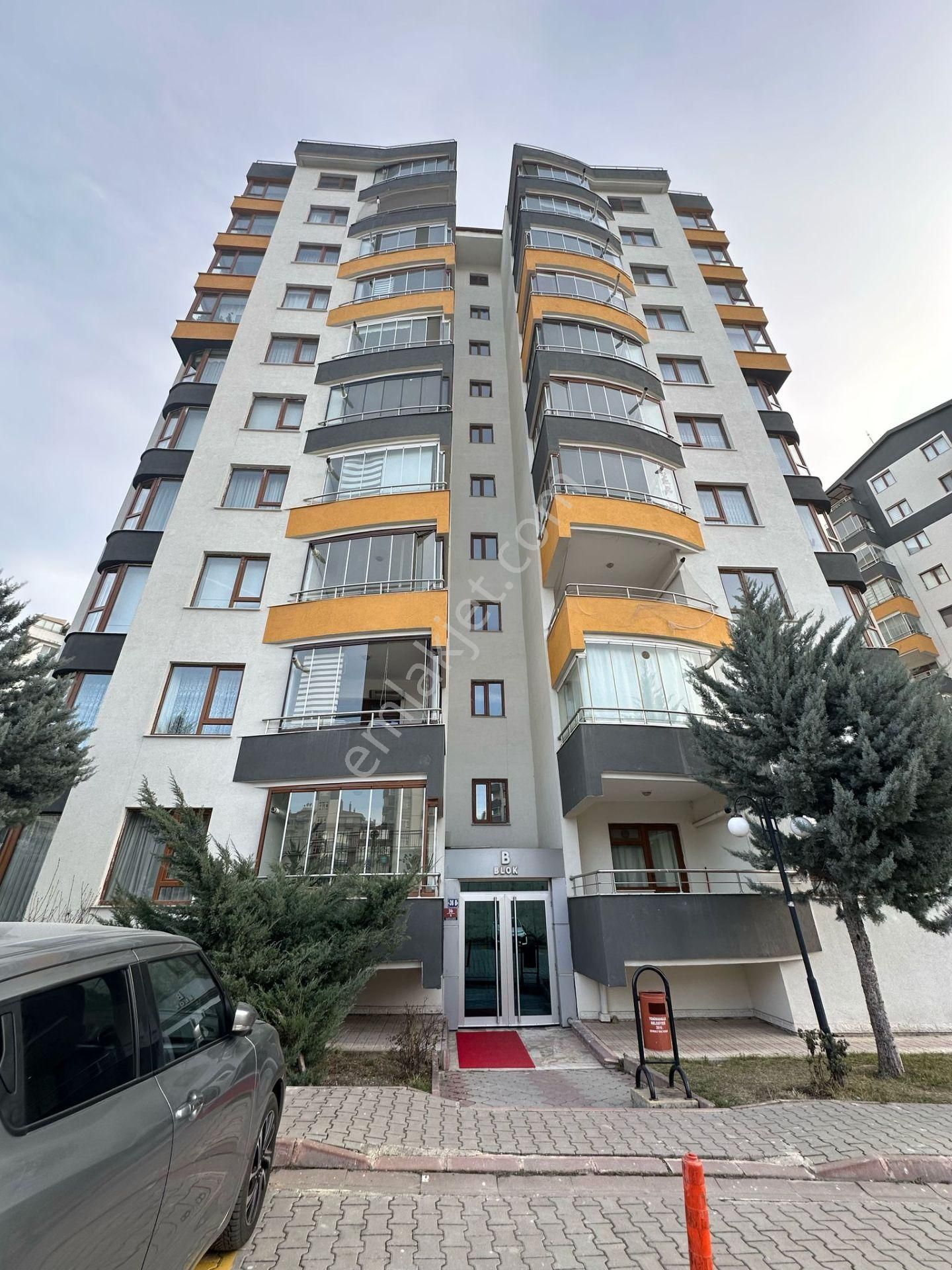 Yenimahalle Kardelen Satılık Daire Ankara Yenimahalle Kardelen'de 5+1 Teras Dublex Satılık Daire