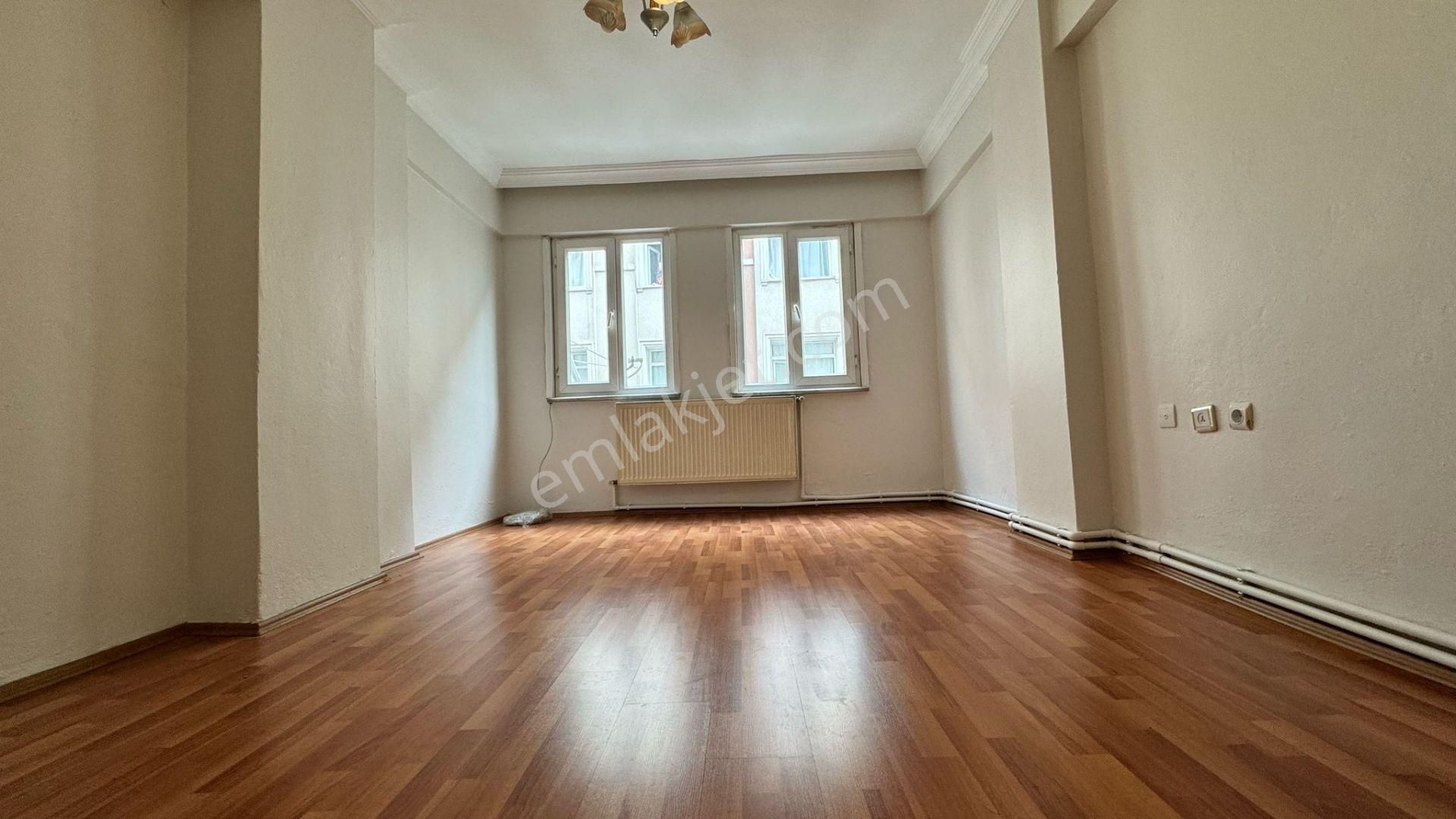 Bahçelievler Soğanlı Metroya Yakın Kiralık Daire Bahçelievler, Soğanlı Kiralık 2+1 Ara Kat Daire. Vizyon