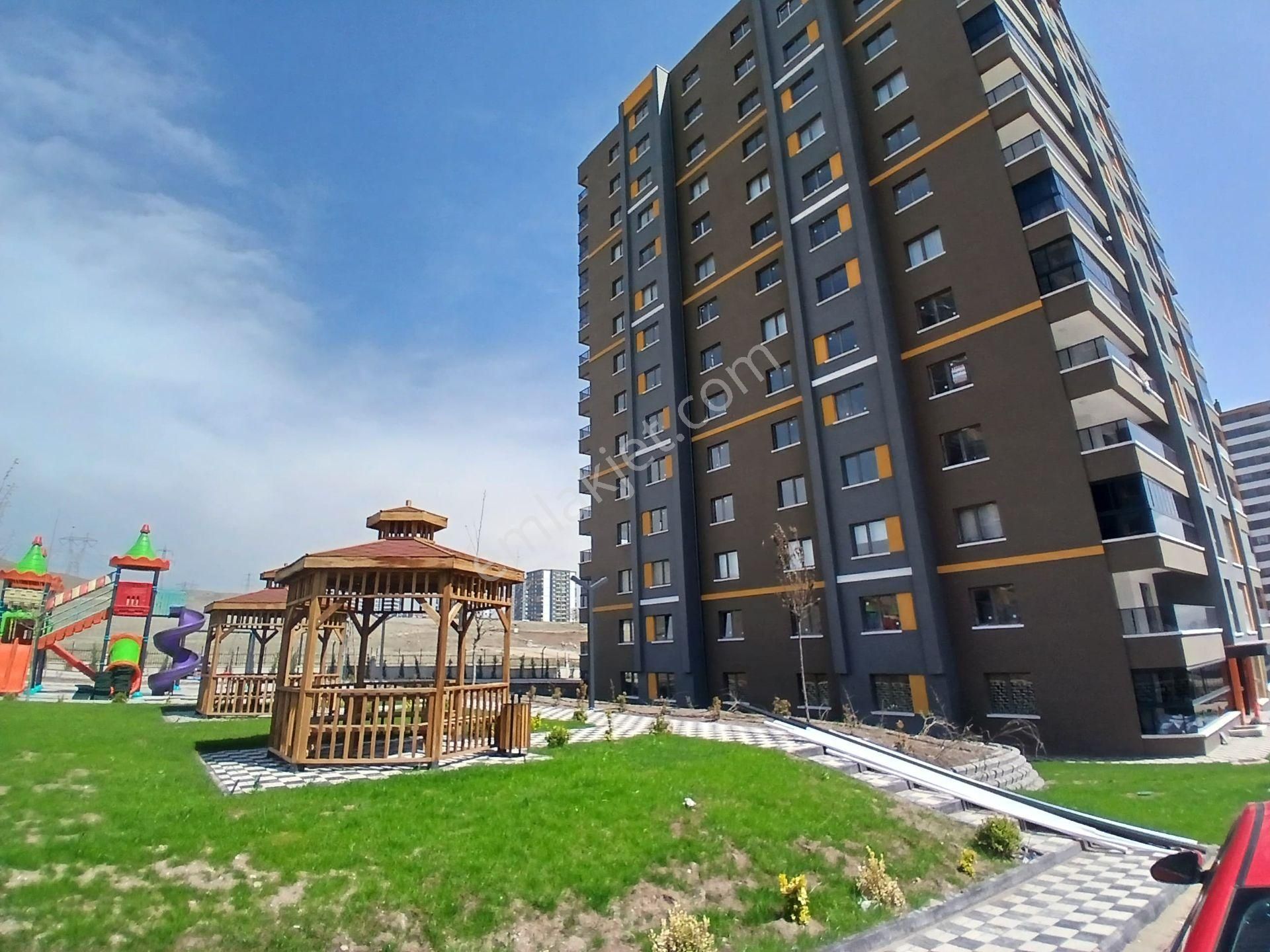 Törekent Mevlana Mah. Yerden Isıtmalı Güvenlikli Sitede 3+1 Satılık