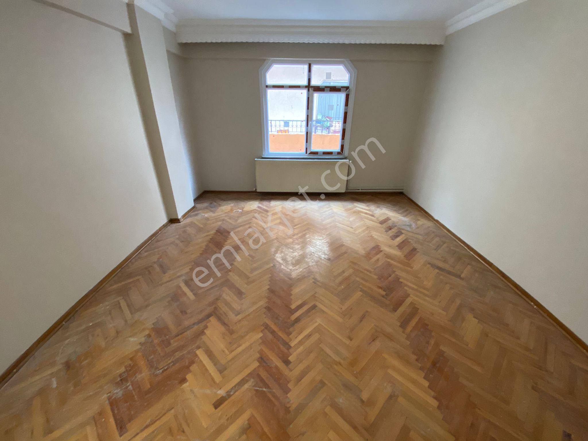 Bahçelievlerde Arsa Payı Oldukça Yüksek 160m2 Net 3+1 Asansörlü - Görsel 10