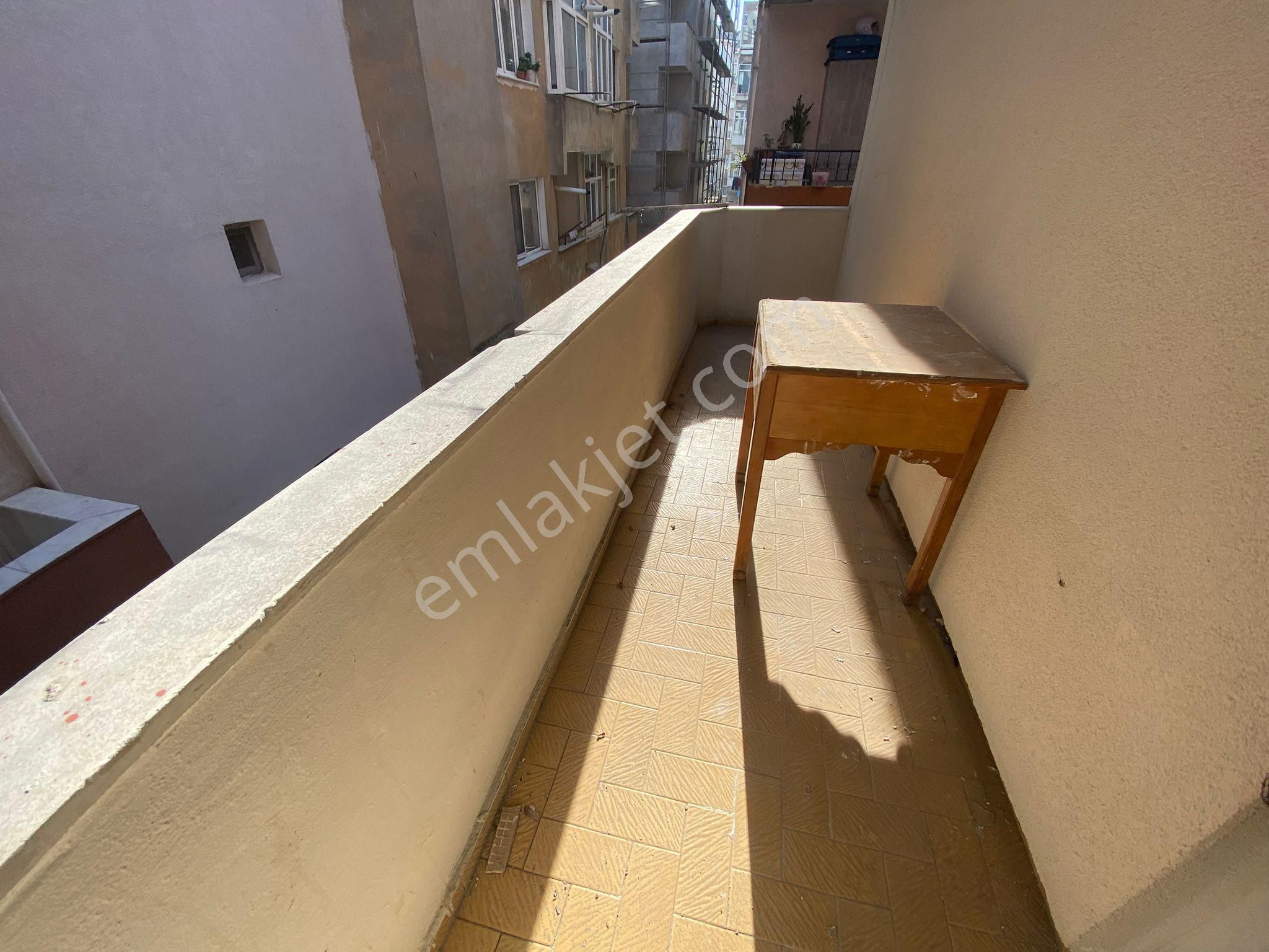 Bahçelievlerde Arsa Payı Oldukça Yüksek 160m2 Net 3+1 Asansörlü - Görsel 9