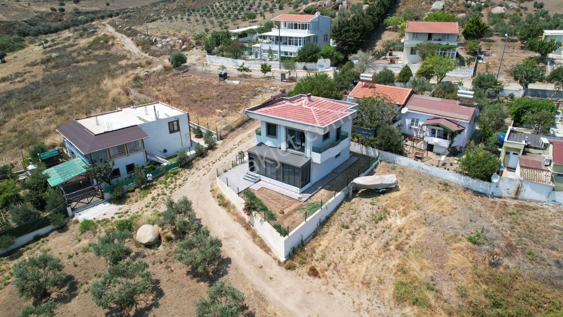 Avşa Adası Yiğitlerde Satılık 2+1 Satılık Villa Deniz Manzaralı - Görsel 33