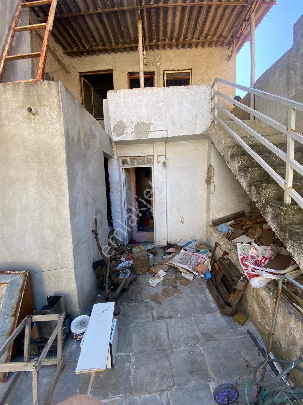 Kurtuluş Mahallesinde Satılık Müstakil Ev - Görsel 2