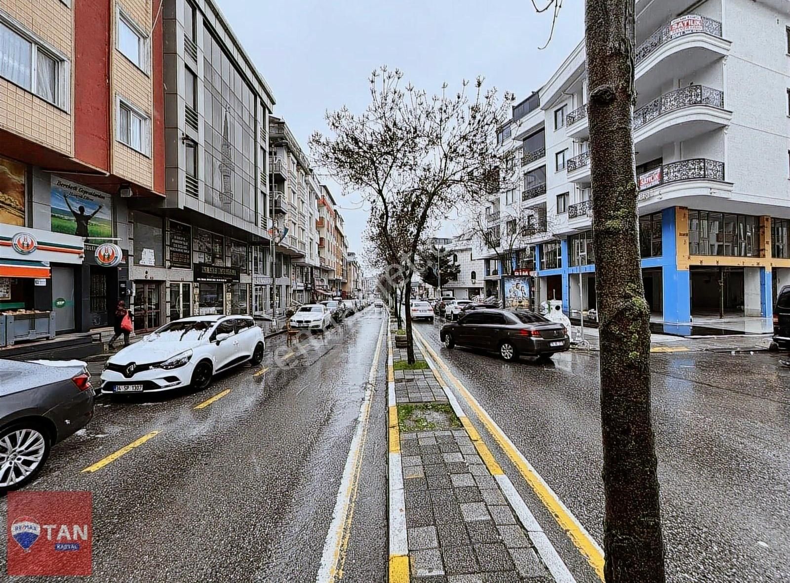 Çekmeköy Çamlık Satılık Dükkan & Mağaza İşlek Cadde Şahinbey Cd Üzeri Asma Katlı Depolu Satılık Dükkan