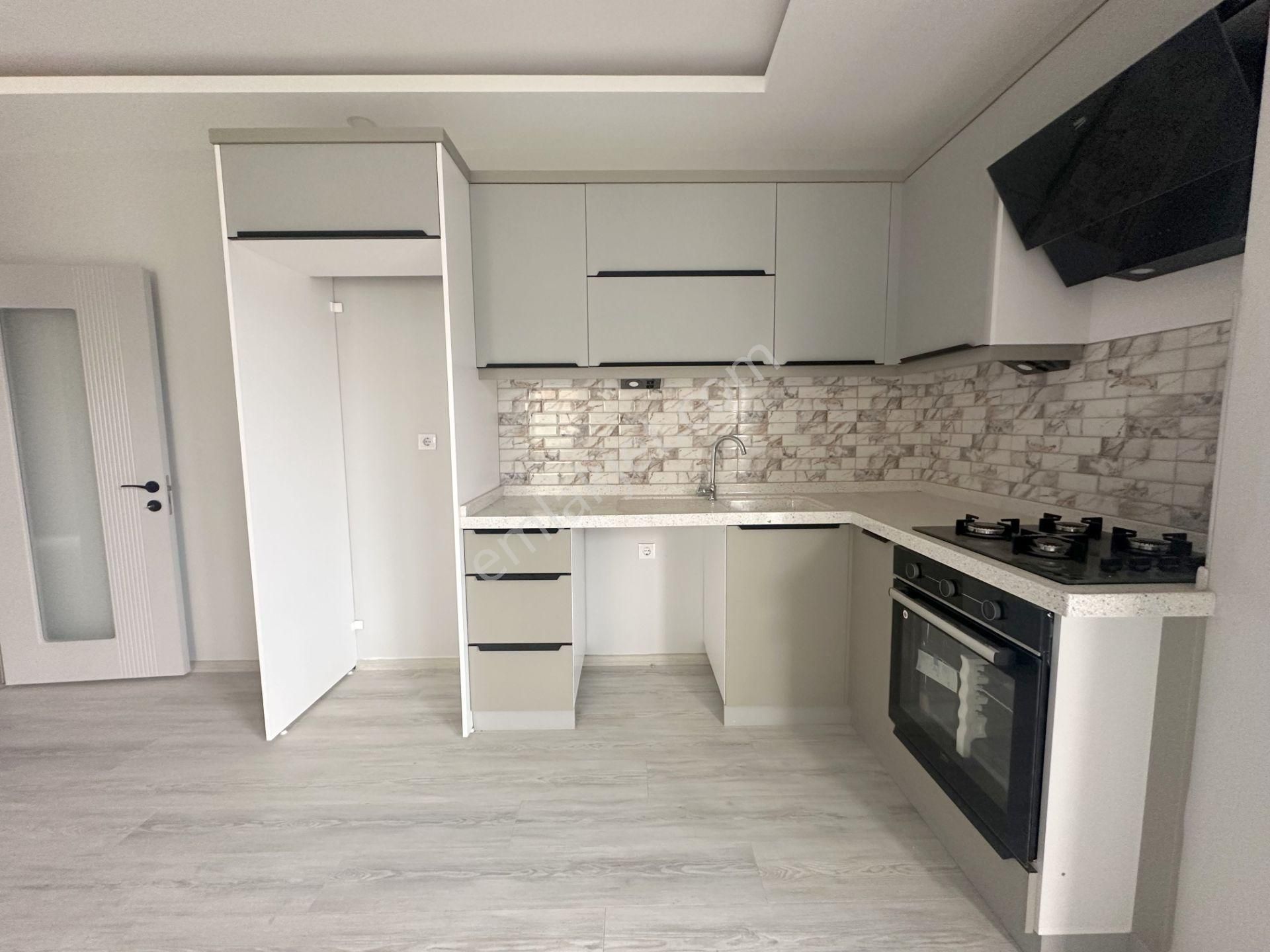 💥💥 Güç'ten Akçay'da Denize 400m Ara Kat Asansörlü Lüx Satılık 1+1 Daire