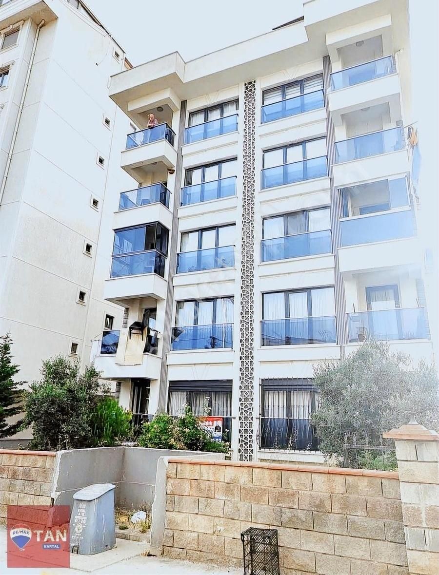 Pendik Yeni Satılık Daire Pendik Yeni Mah Pendik Stadyuma Komşu Balkonlu 3+1 Daire