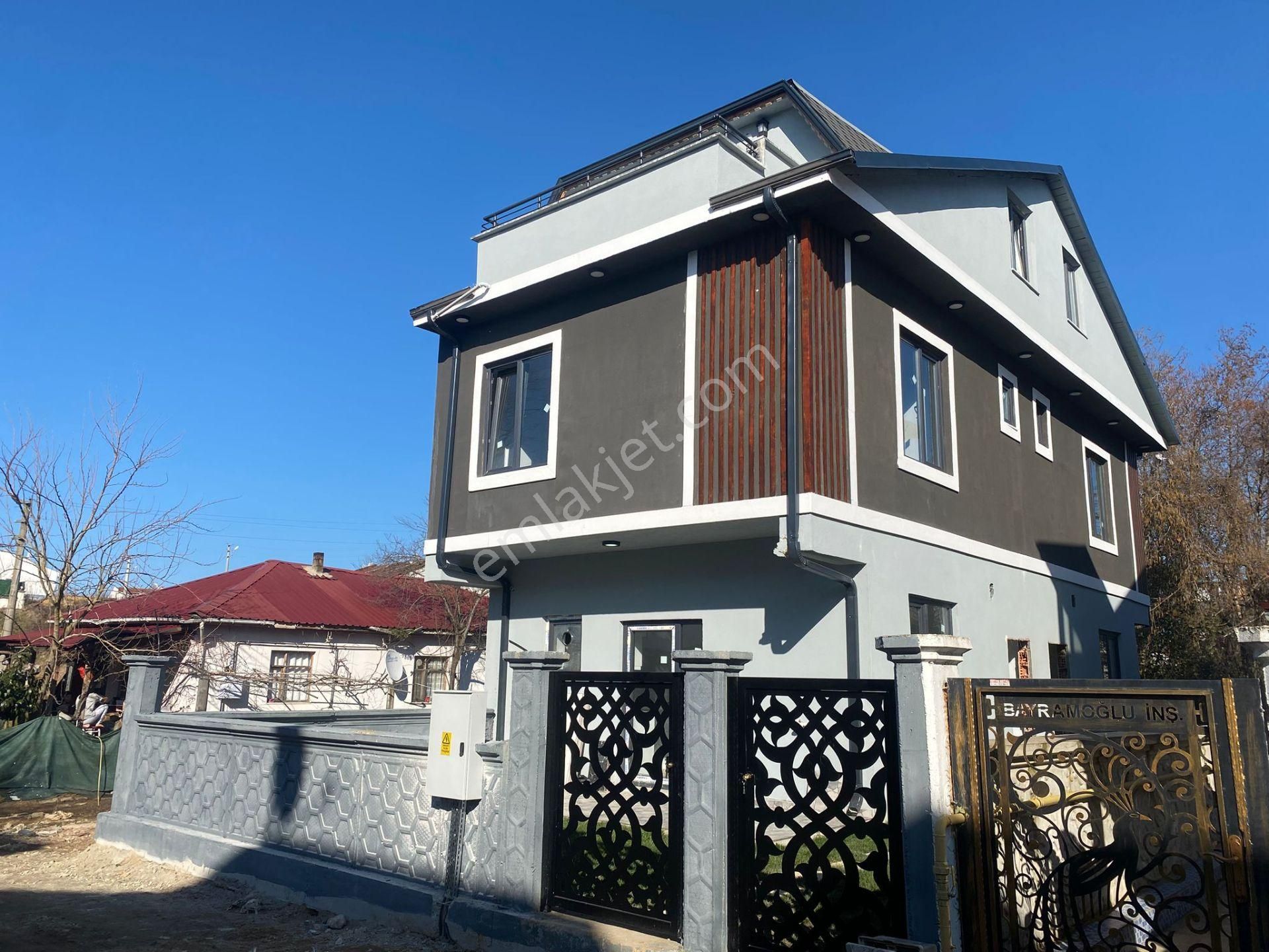 Kocaali De Lüks Tripleksler Karasu Çiğdem Emlak İle Satılık