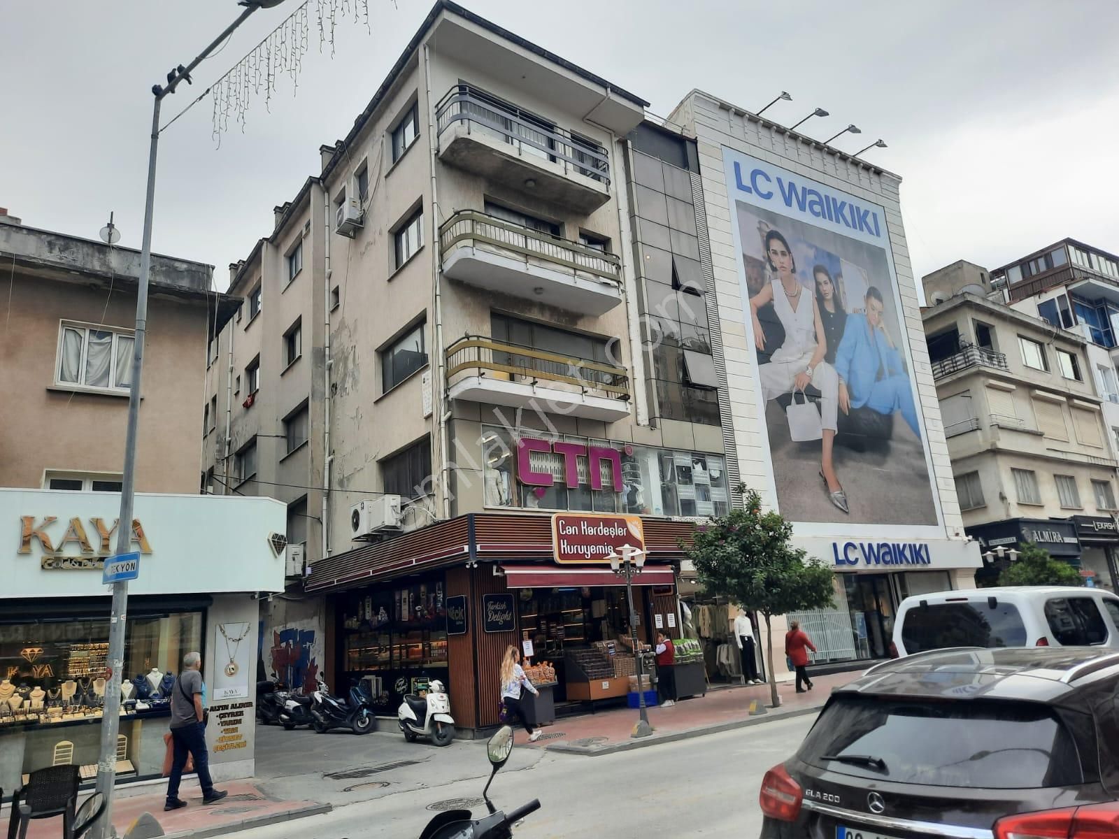 Kuşadası Türkmen Satılık İşhanı Satılık Kuşadası Türkmende Egel İşhanda 30m2 Dükkan, Ofis, Depo