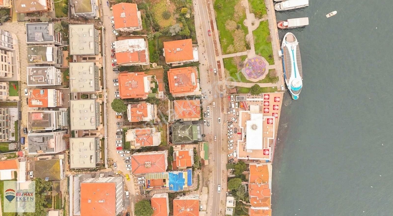 Mesut Teymur'dan Üsküdar'da Boğaz Manzaralı Satılık Lüks Daire - Görsel 12