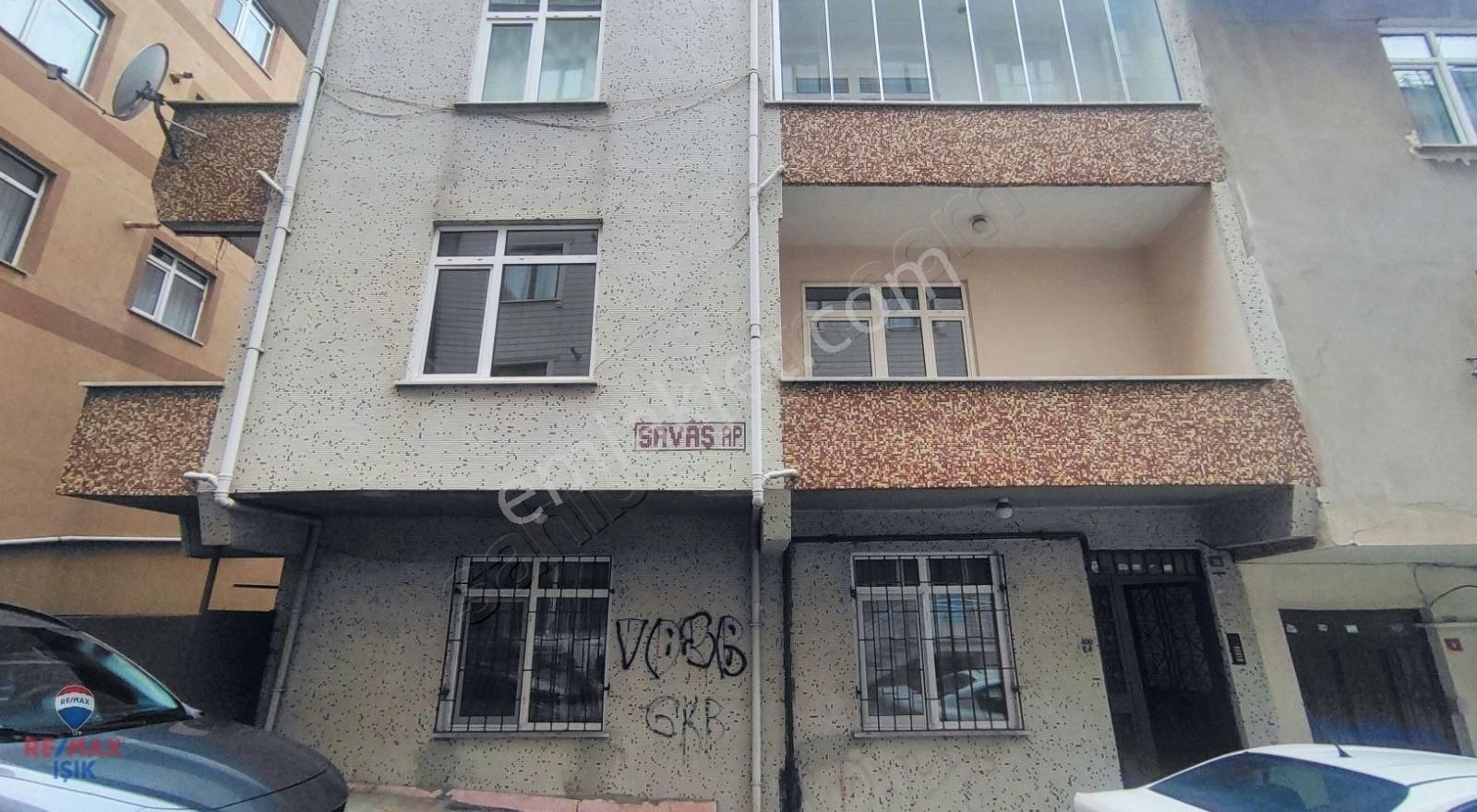 Sancaktepe Meclis Kiralık Daire Meclis Mahallesi'inde Metro Ve Kaymakamlık Yanında Geniş 2,5+1