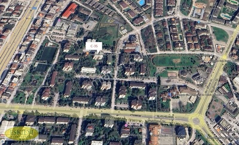 İzmit Yahyakaptan Kiralık Daire Eskidjiden Yahya Kaptan 1.bölgede C35 Blokata Ara Kat Daire